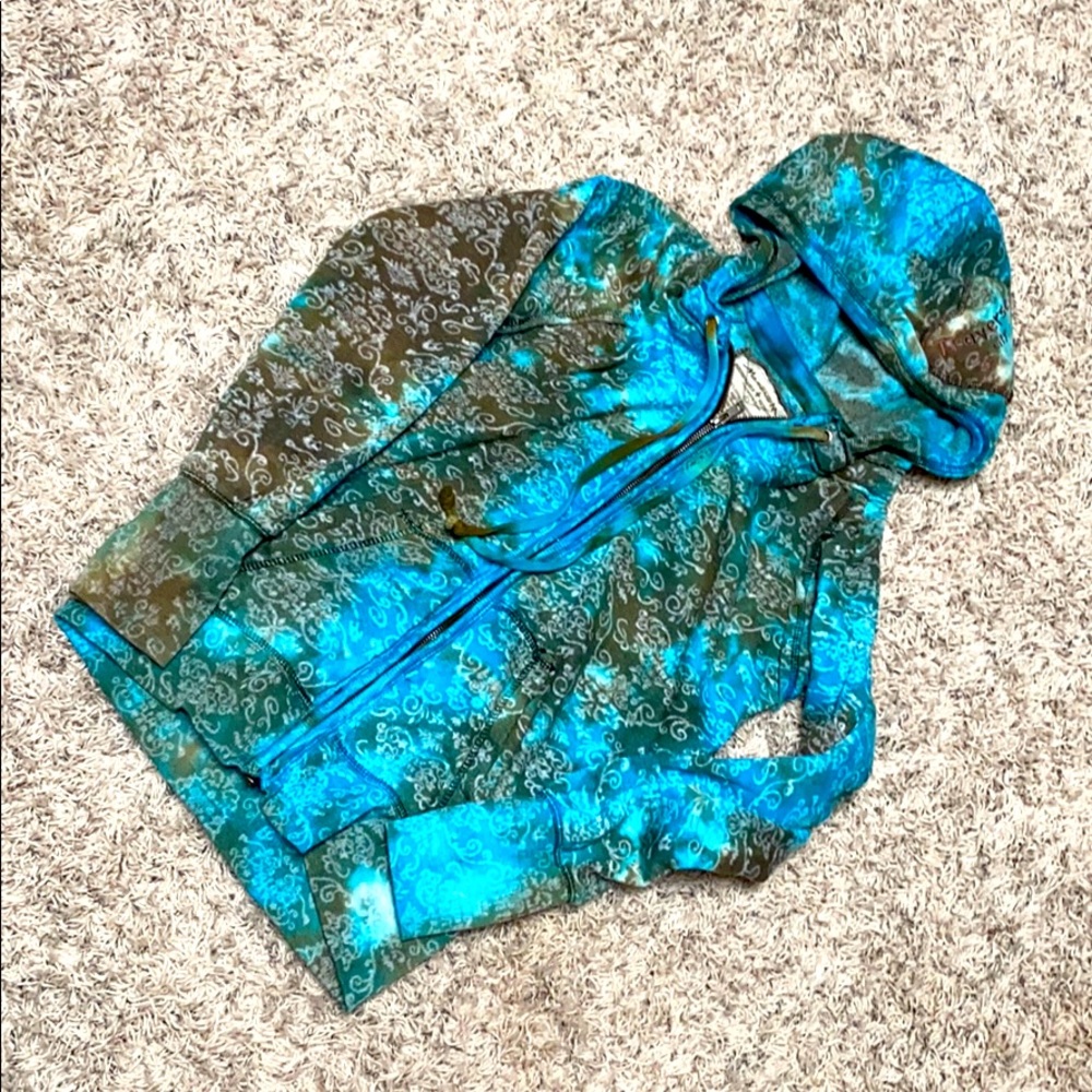 Size L Traverse City Zip Up